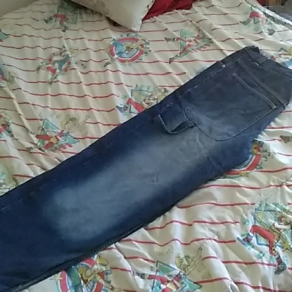 Blue jeans - Picture 1 of 1